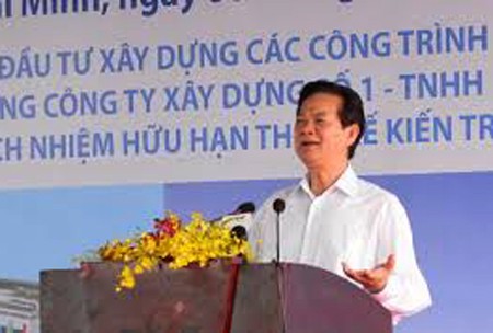 Premier vietnamita exhorta a construcción de hospitales Ciudad Ho Chi Minh - ảnh 1